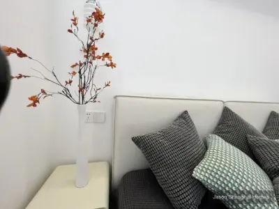 Changchun Xiaoqu Green-View 1BR apartment in Jing'an, Shanghai - Photo 2 thumbnail