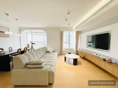 Chrysanthemum Garden 3BR near Lujiazui apartment in Pudong, Shanghai - Photo 1 thumbnail
