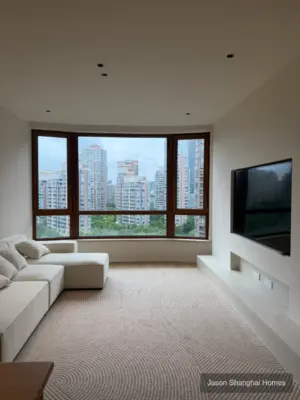 Gubei International Plaza Large 1BR with Dressing Room apartment in Changning, Shanghai - Photo 1 thumbnail