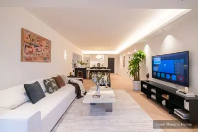 Jinxin Apartment 3BR with Floor Heating and Two Bathrooms apartment in Xuhui, Shanghai - Photo 2 thumbnail
