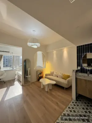 Thomson Center 1BR near Shangcheng Road apartment in Pudong, Shanghai - Photo 12 thumbnail