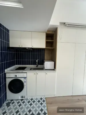Thomson Center 1BR near Shangcheng Road apartment in Pudong, Shanghai - Photo 15 thumbnail